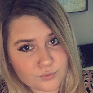 Meet your Posher, Hailey